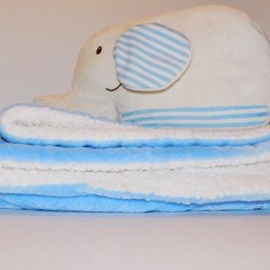Reversible baby blanket with stuffed elephant🐘